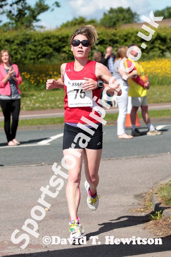 Shona fletcher wins the Newton Aycliffe 10k Road Race.